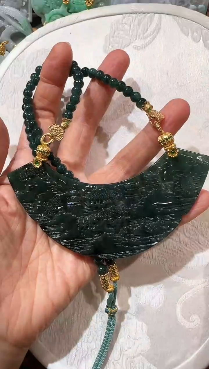 【闪购商品】翡翠未镶嵌颈饰国风