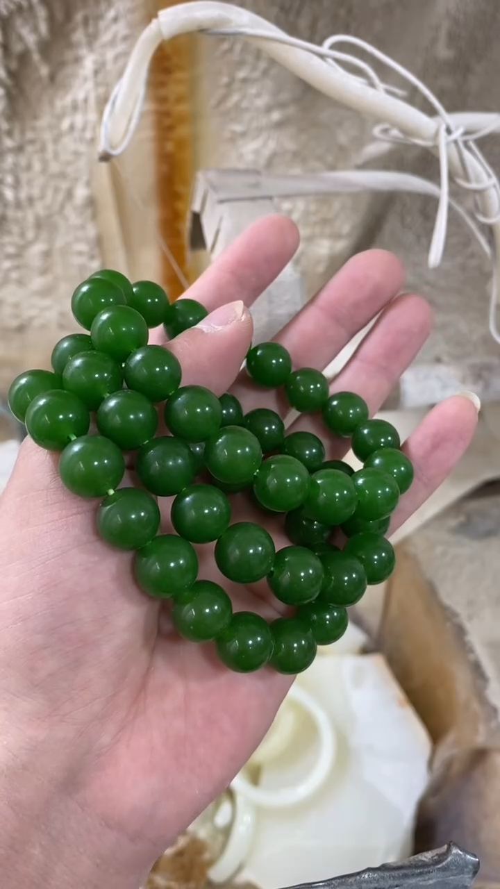 碧绿卡12MM圆串精美大气  发一条