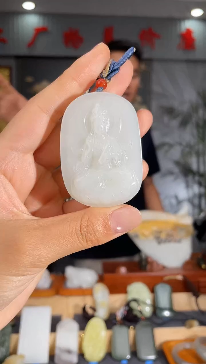 和田玉未镶嵌颈饰1