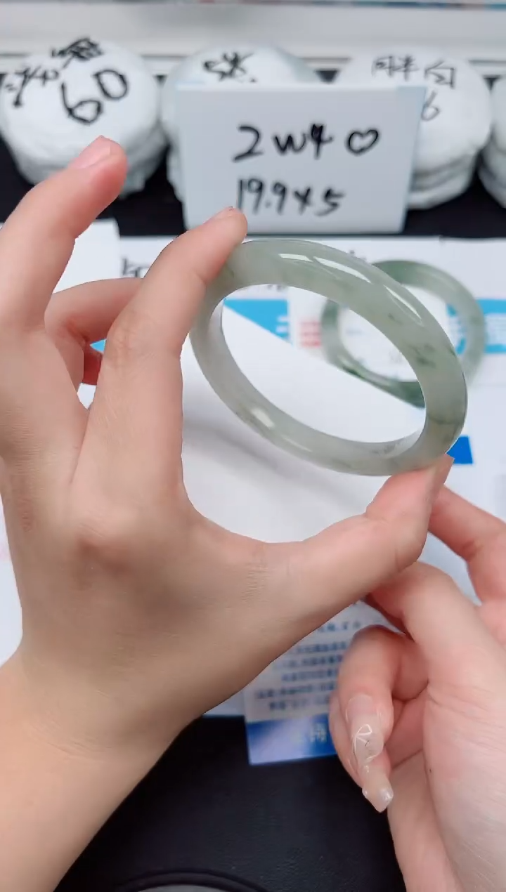 【闪购商品】石英质玉手镯未镶嵌G268-59.7