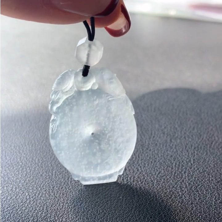 缅甸天然定制翡翠吊坠挂件