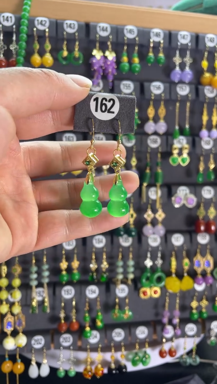 【闪购商品】翡翠耳饰银S925镶嵌162....