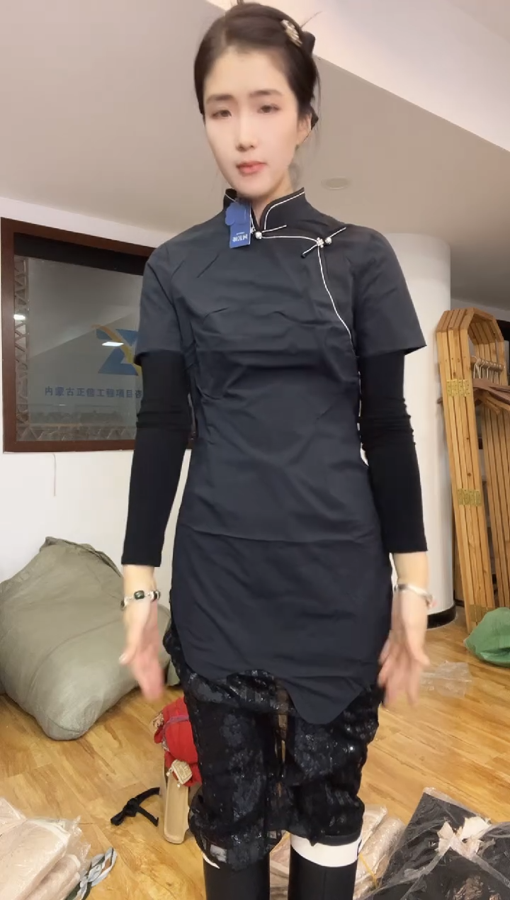 连衣裙       M码       80-108斤