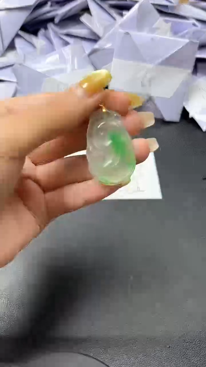 翡翠未镶嵌颈饰时尚女士精品吊坠