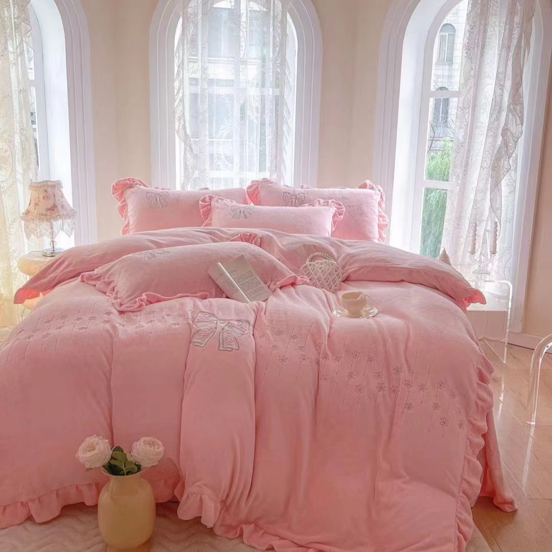 公主之恋牛奶绒纯色绣花四件套