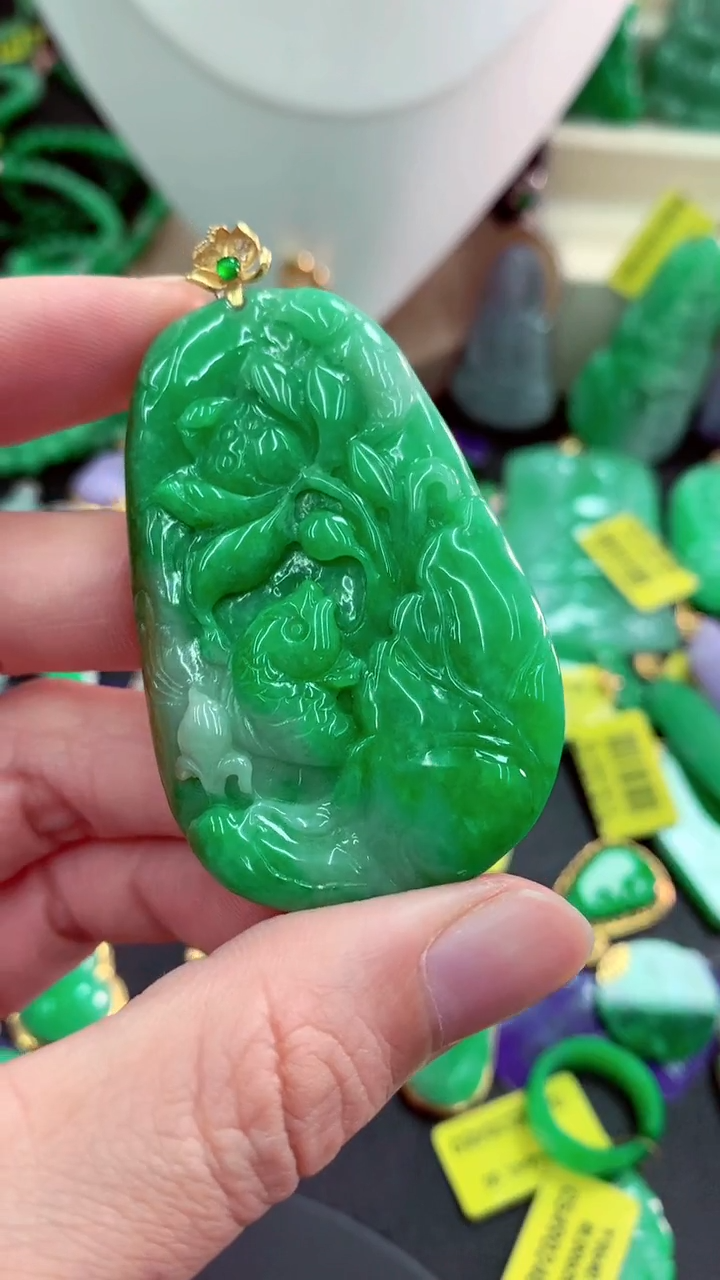 吊坠(不含链)18K金镶嵌翡翠天然缅甸翡翠A货