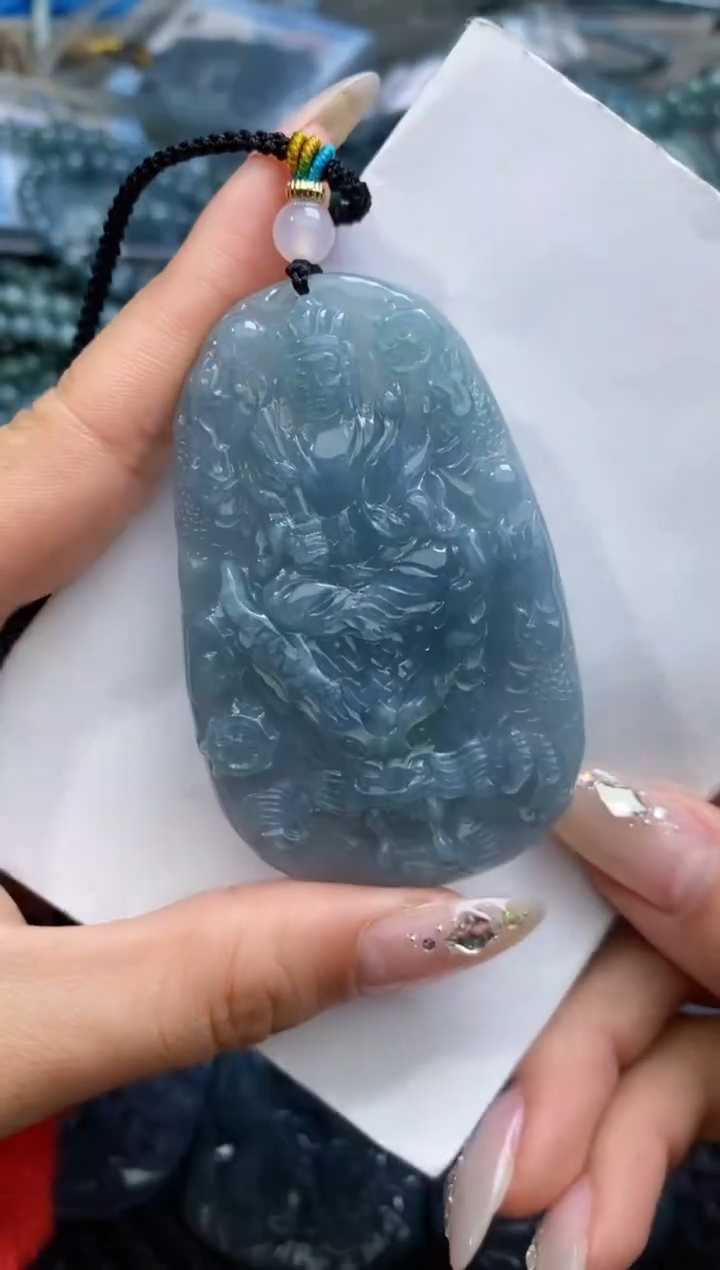 【闪购商品】翡翠颈饰未镶嵌          