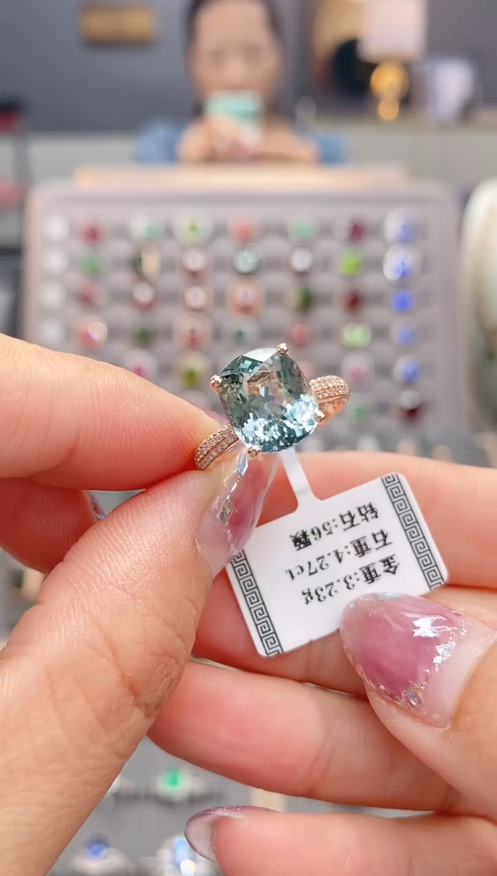 碧玺戒指18K金镶嵌4.27      