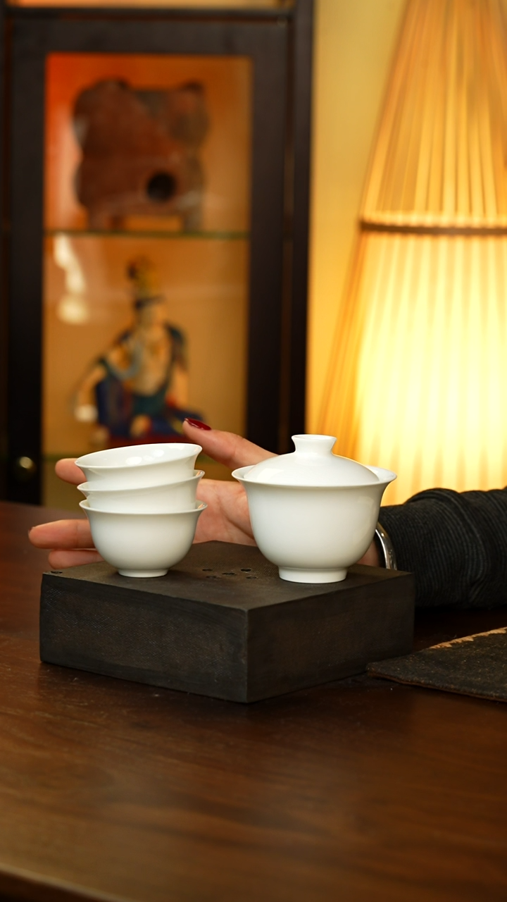 素胎盖碗加三杯...