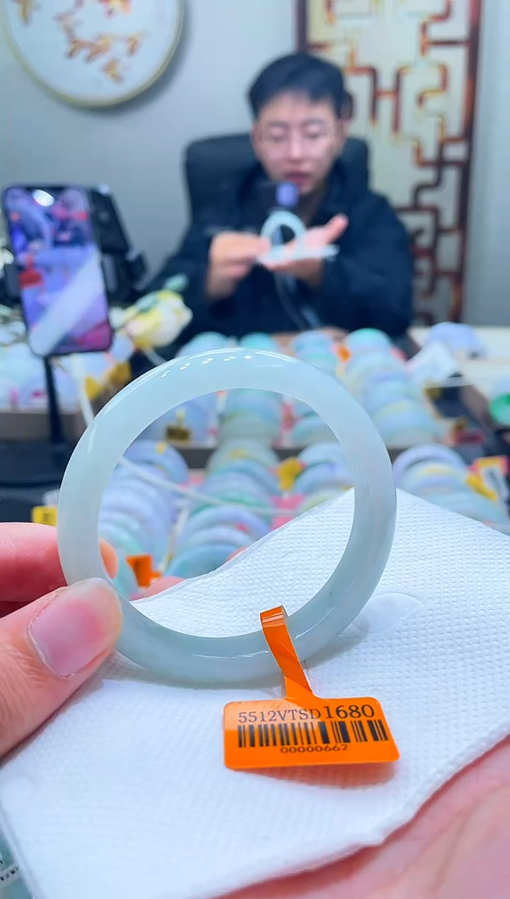 未镶嵌手镯翡翠107-55