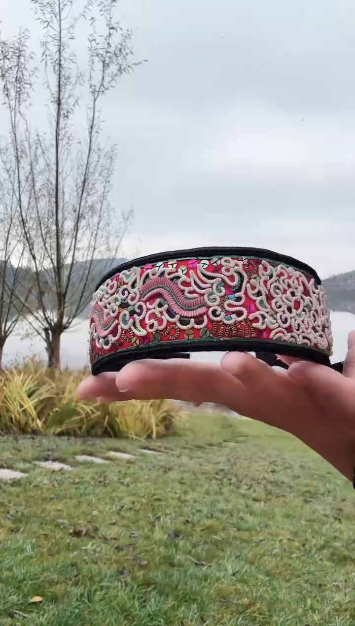 织绣非遗苗绣饰品047