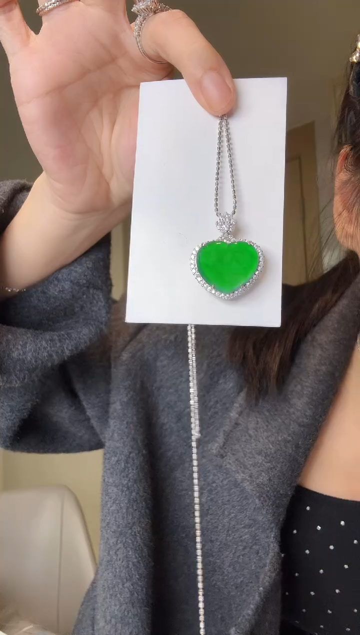 【闪购商品】翡翠吊坠(不含链)银S925镶嵌天然翡翠吊坠