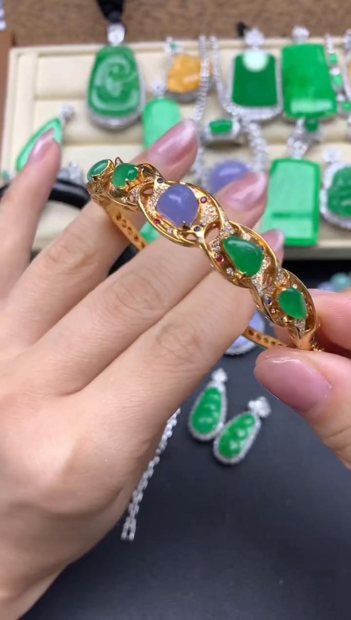 【闪购商品】翡翠手镯18K金镶嵌537-中国好珍宝