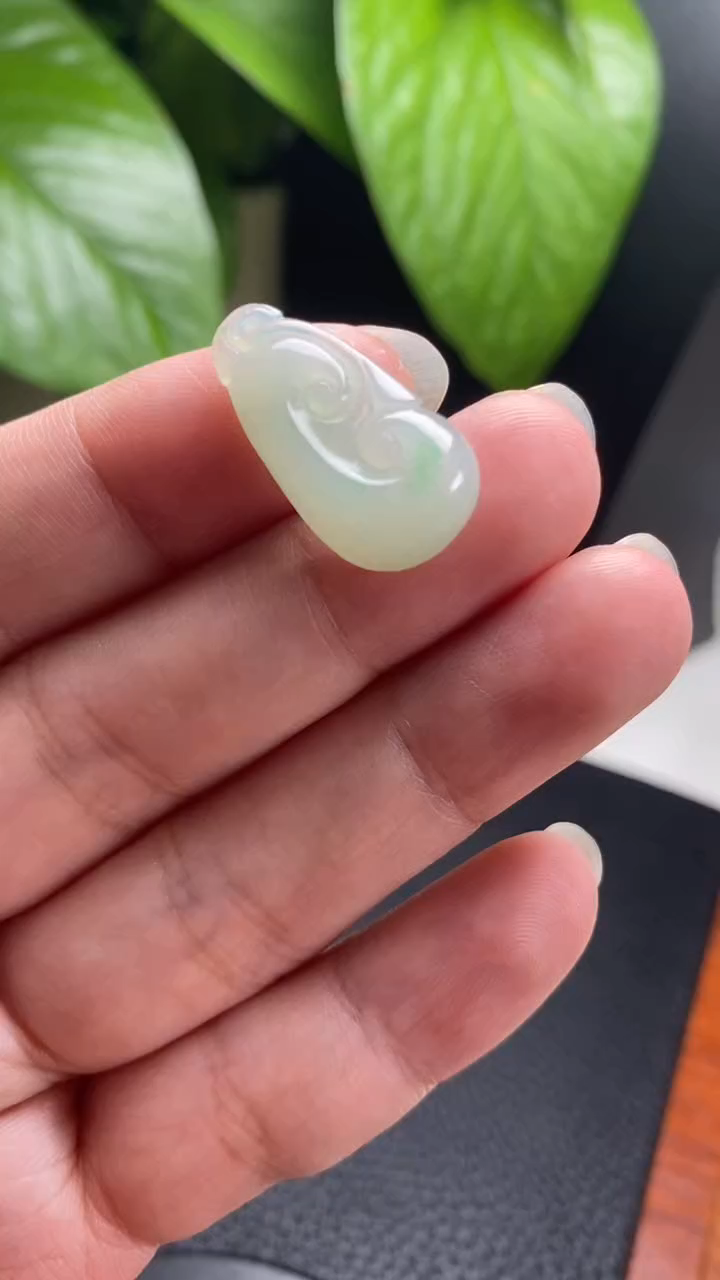 【闪购商品】翡翠颈饰未镶嵌天然A货翡翠