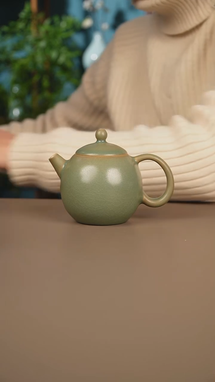 仿古柴烧龙蛋壶     