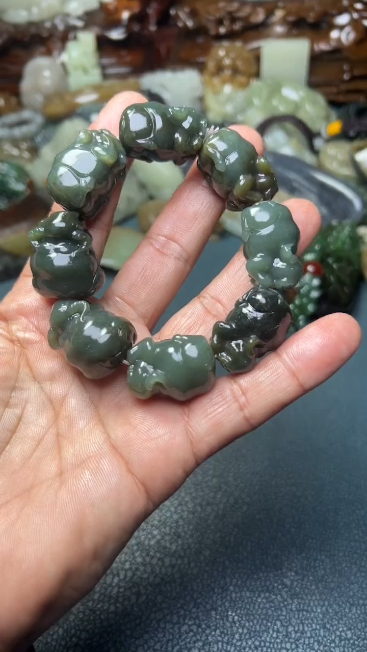 未镶嵌和田玉把件-