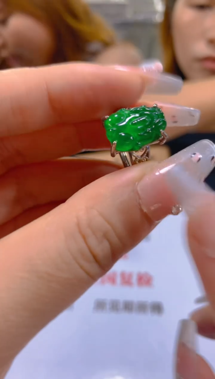 未镶嵌戒指翡翠多样性发一