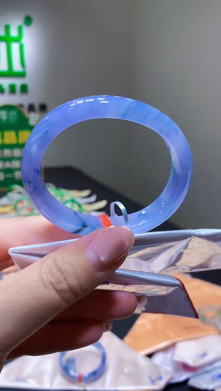 未镶嵌手镯（贵妃镯）翡翠K13天然A货缅甸翡翠57总价25万定金2万