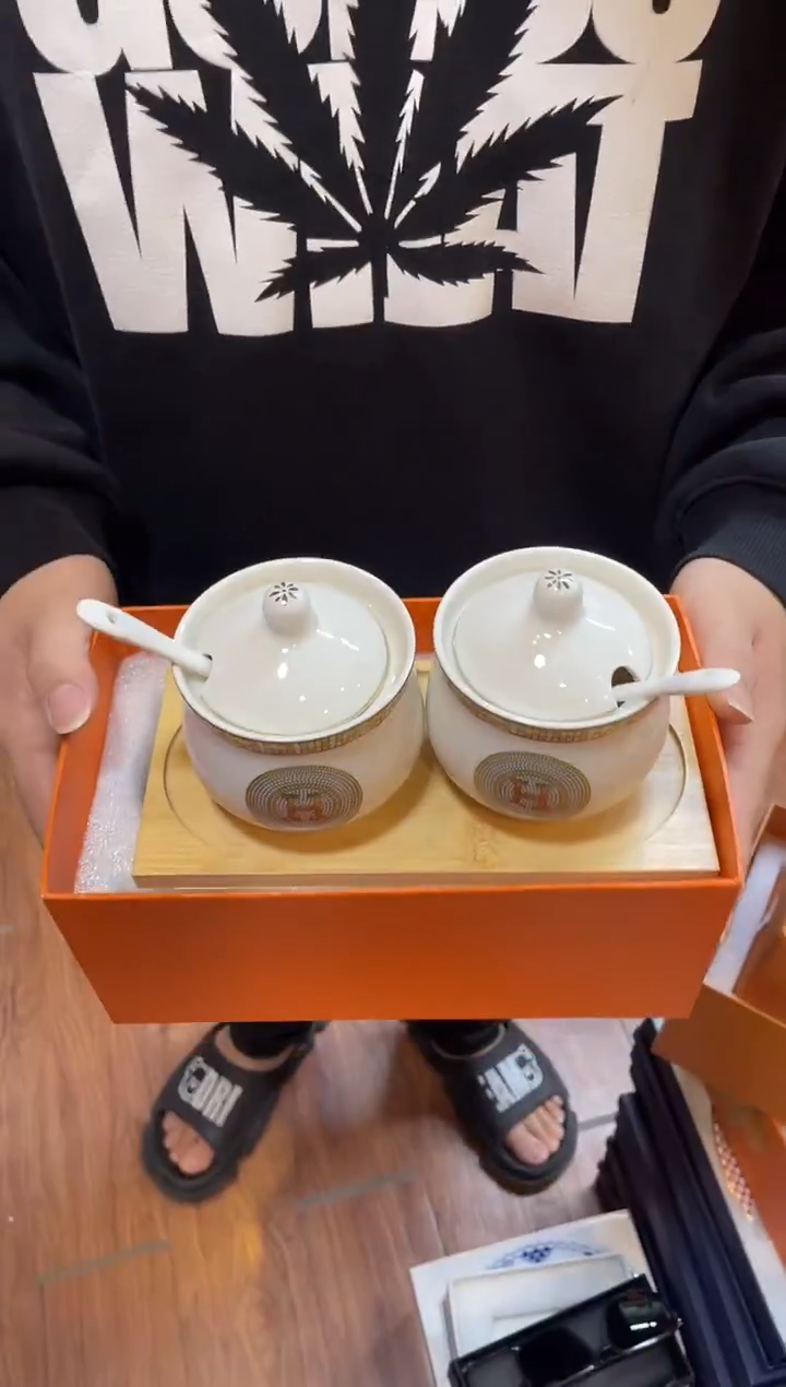 杯鸿辉家品牌瓷器，京东包邮！