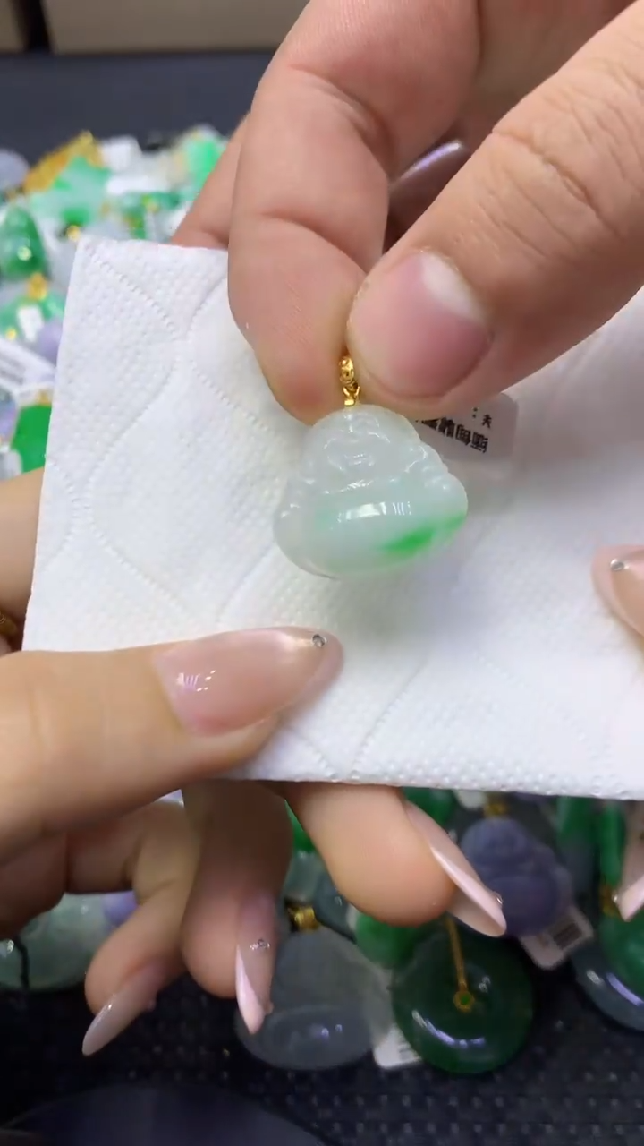 颈饰未镶嵌翡翠天然缅甸翡翠A货