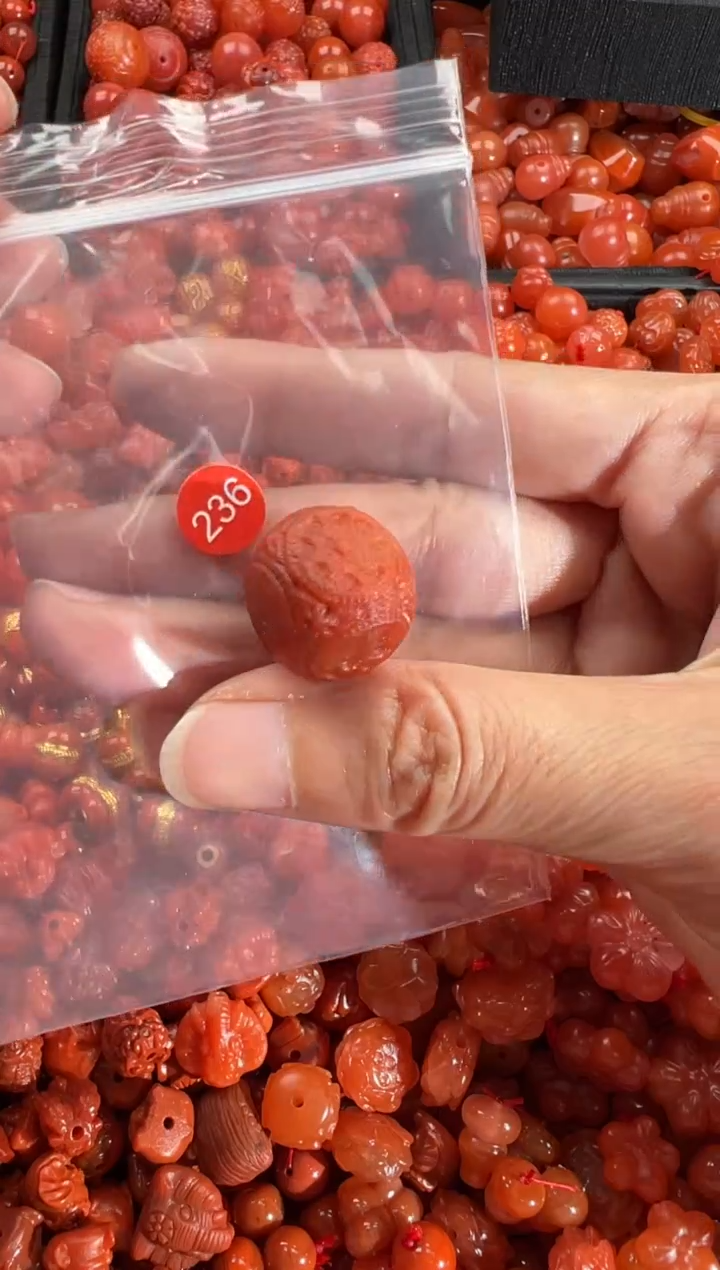 【闪购商品】南红玛瑙颈饰未镶嵌1