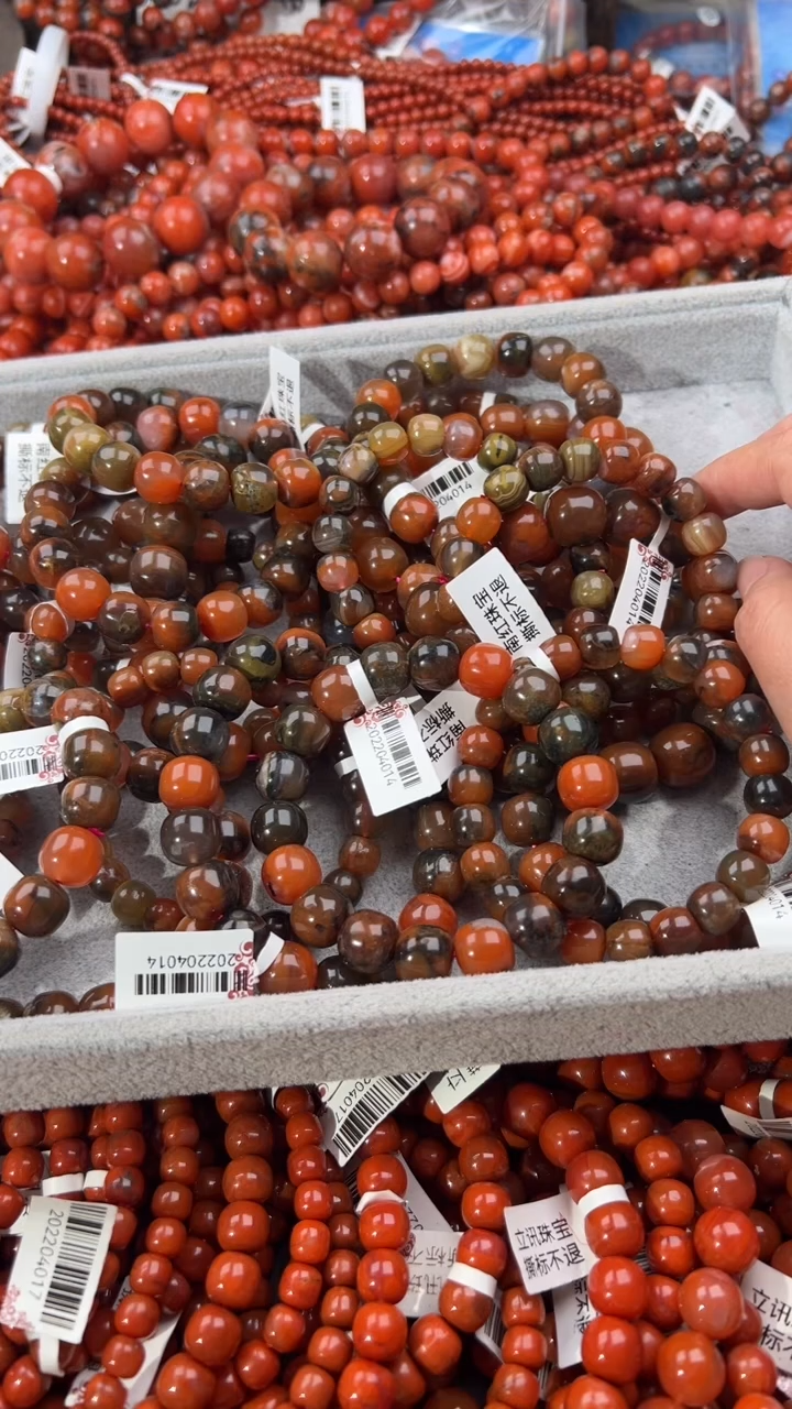 南红玛瑙手串未镶嵌10