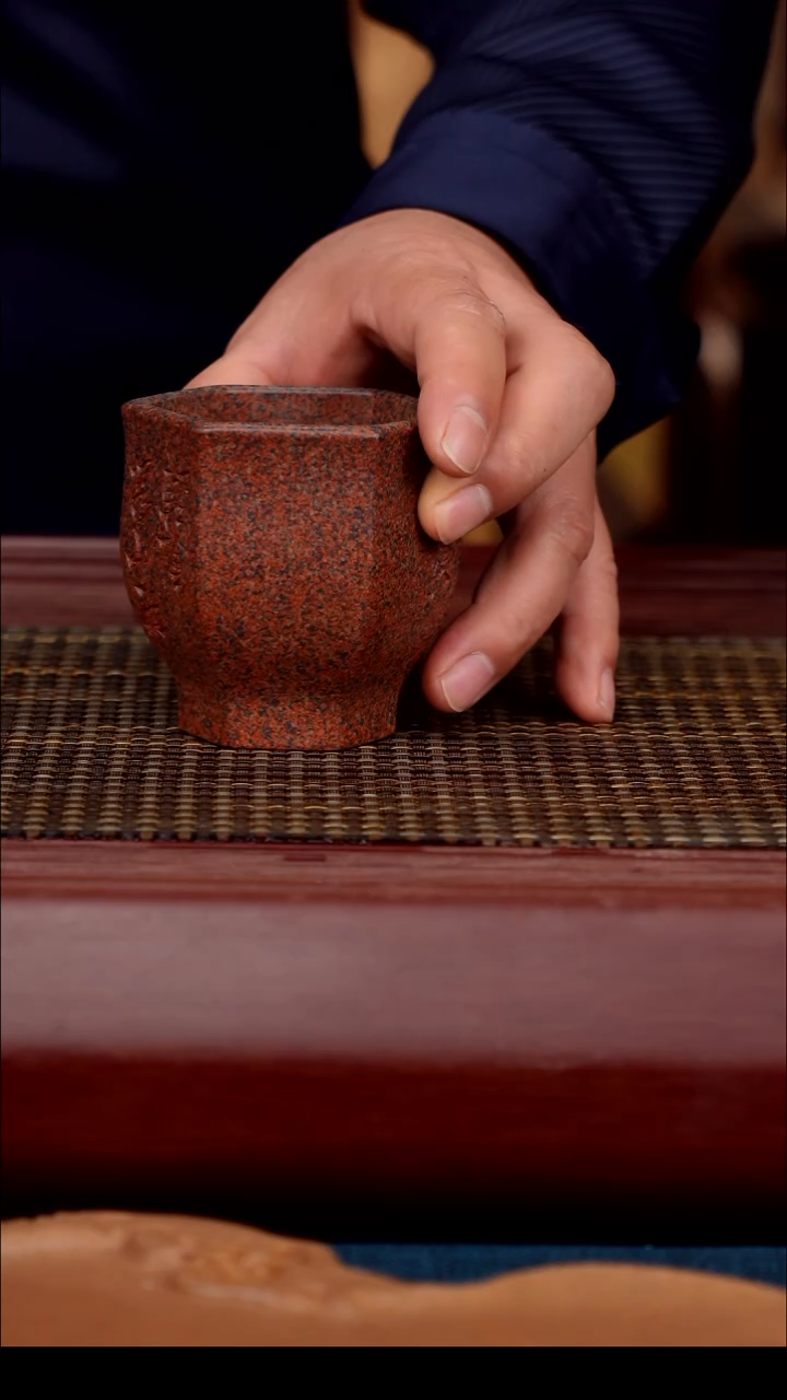 茶盏陈富才原矿紫砂壶