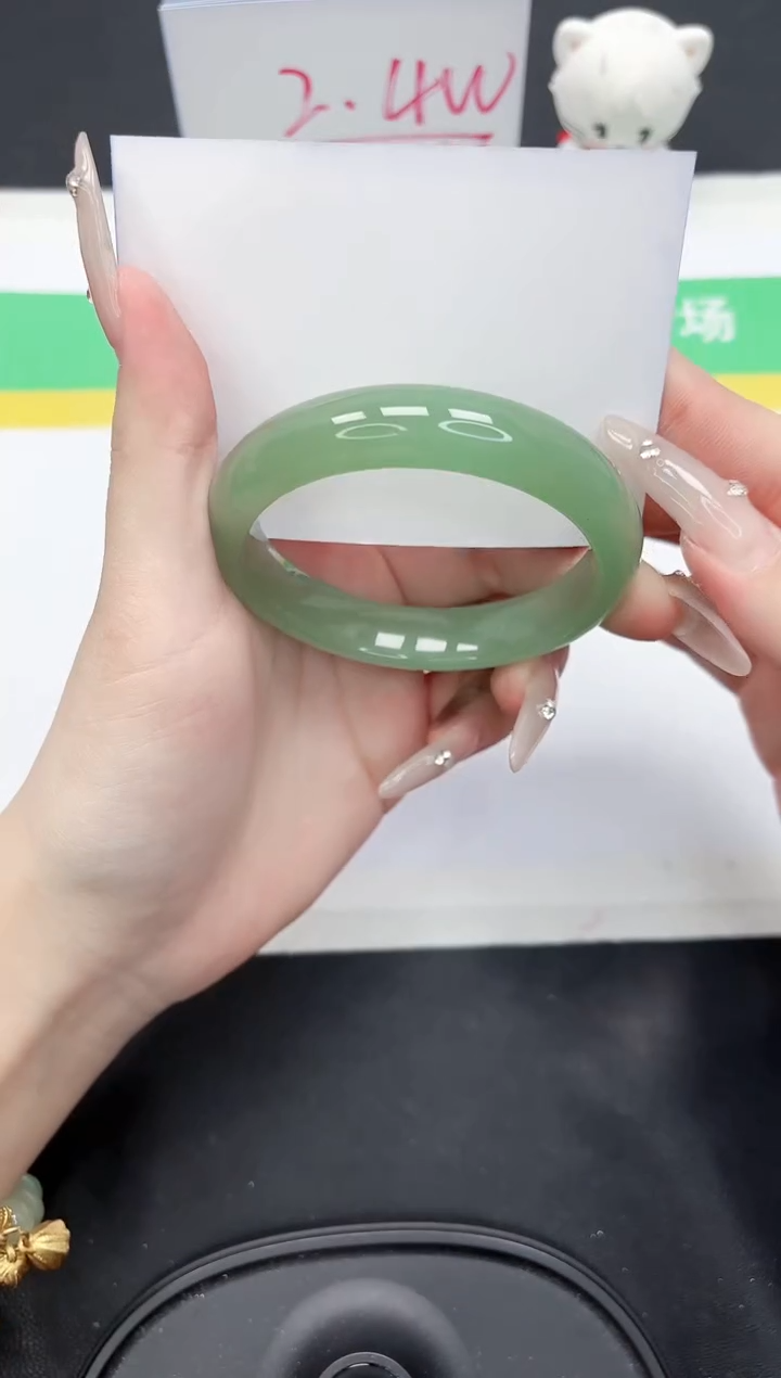 【闪购商品】石英质玉手镯未镶嵌122-54.8