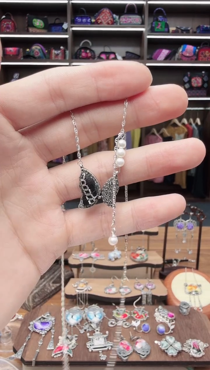 织绣55蒙阿苏苗绣传承旗舰店