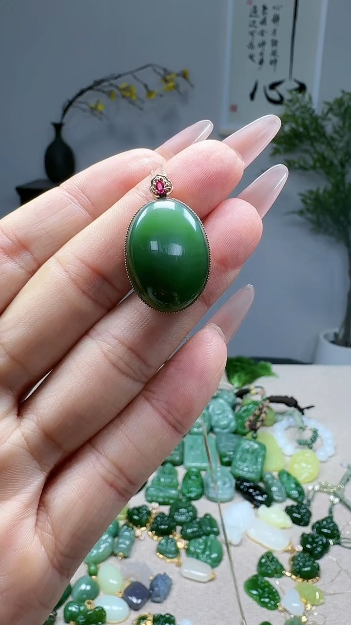 吊坠(不含链)18K金镶嵌和田玉1