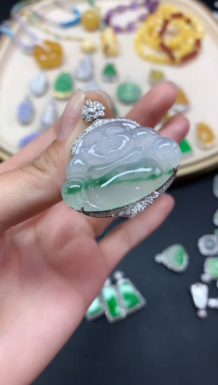 【闪购商品】翡翠吊坠(不含链)18K金镶嵌吊坠A535|15800