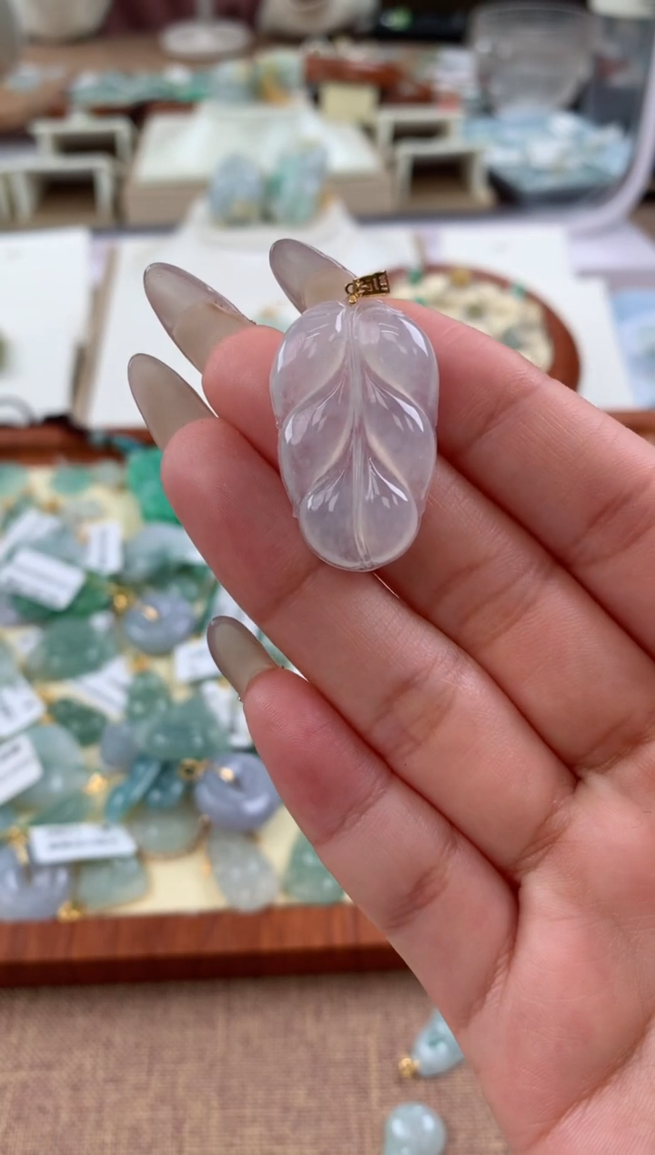 【闪购商品】翡翠颈饰18K金镶嵌天然A货翡翠挂件 