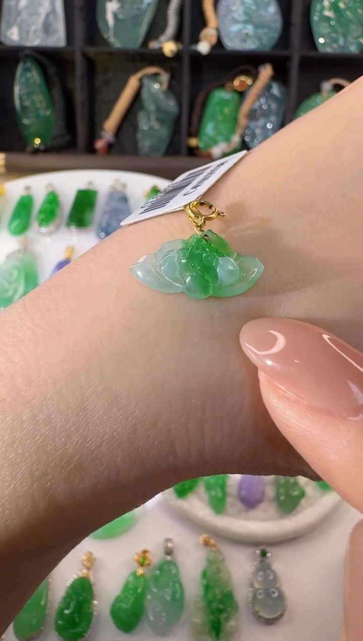 颈饰18K金镶嵌翡翠缅甸A货翡翠