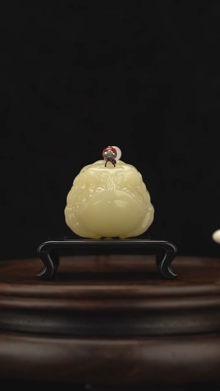 玉【恶霸金蟾】天然玉石手把件
