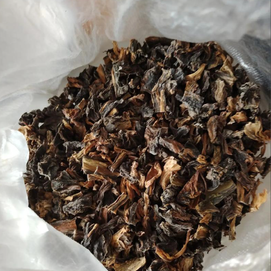 汉源高山土坛子泡来晾晒的干酸菜
