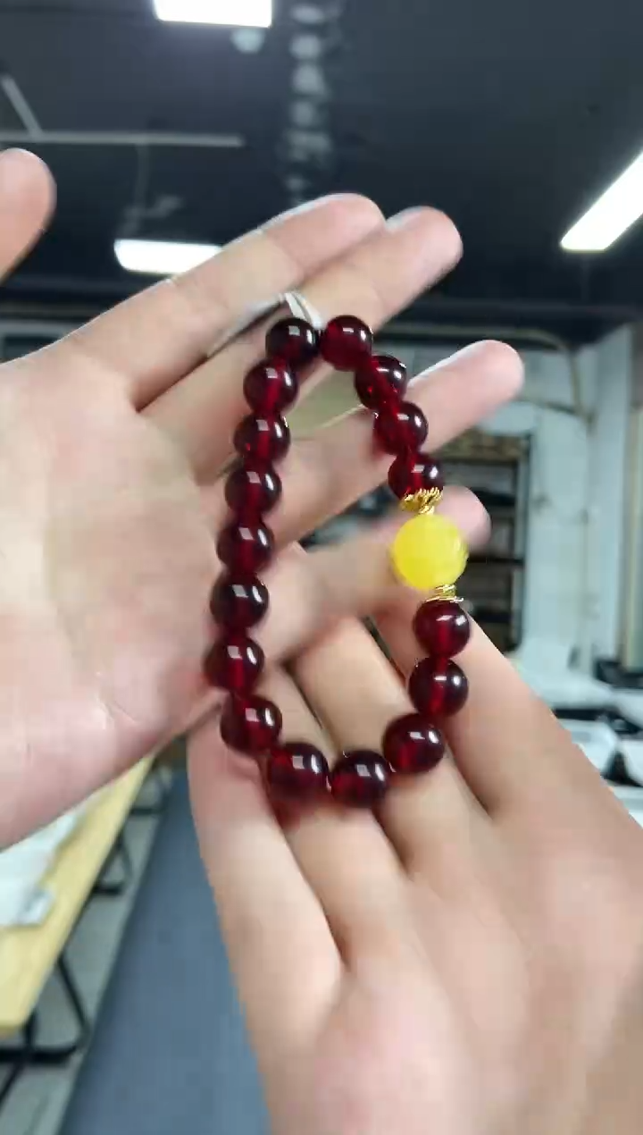 【闪购商品】血珀裸石未镶嵌多样性发其一颜色微差