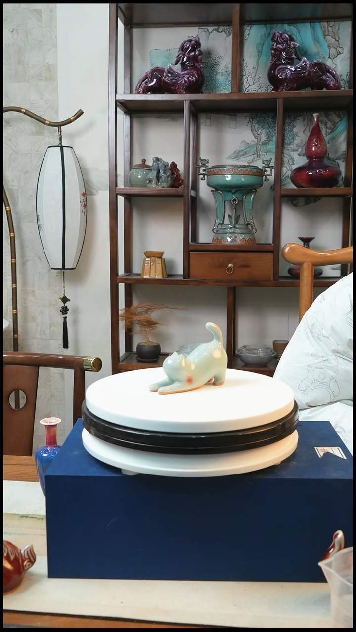 钧瓷天青小猫摆件
