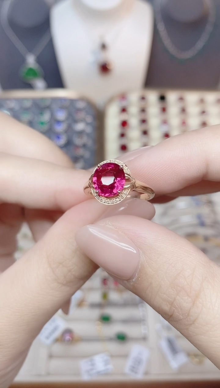 18K金镶嵌碧玺戒指碧玺1.9CT