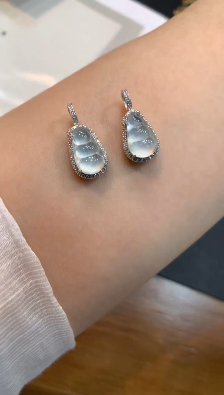 翡翠18K金镶嵌颈饰福豆 多样性发一件