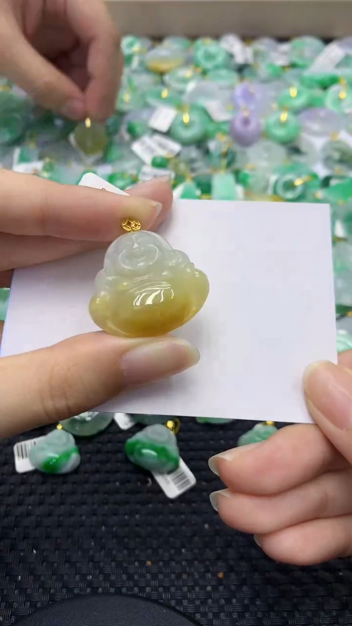 翡翠18K金镶嵌颈饰天然缅甸翡翠A货