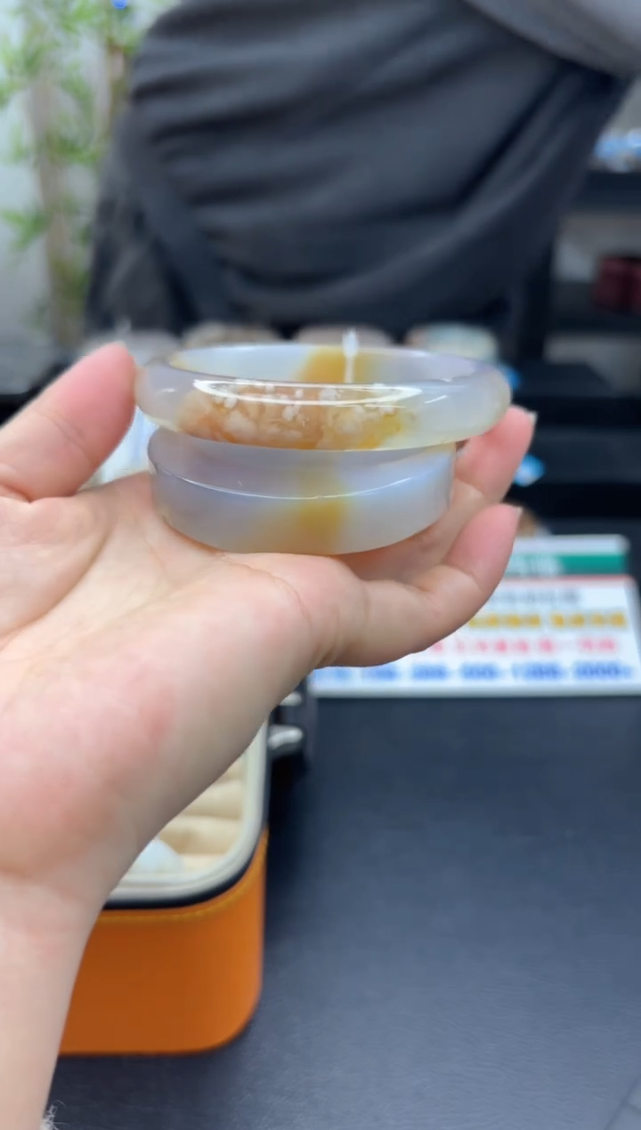 【闪购商品】石英质玉手镯未镶嵌C350(62圈赠送镯心)