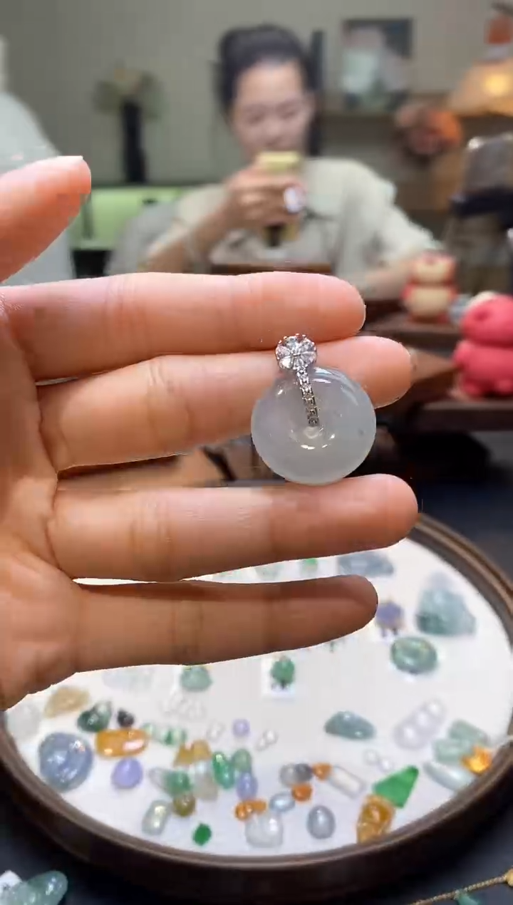 【闪购商品】翡翠银S925镶嵌颈饰平安扣