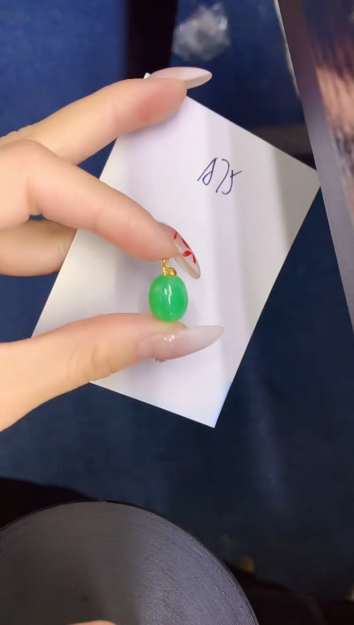 【闪购商品】翡翠颈饰18K金镶嵌0000000000