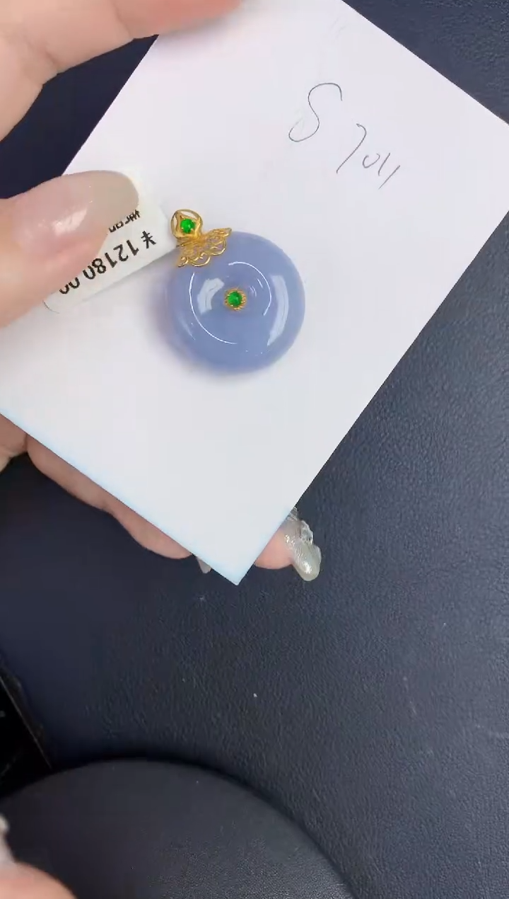 翡翠18K金镶嵌颈饰缅甸天然翡翠A货