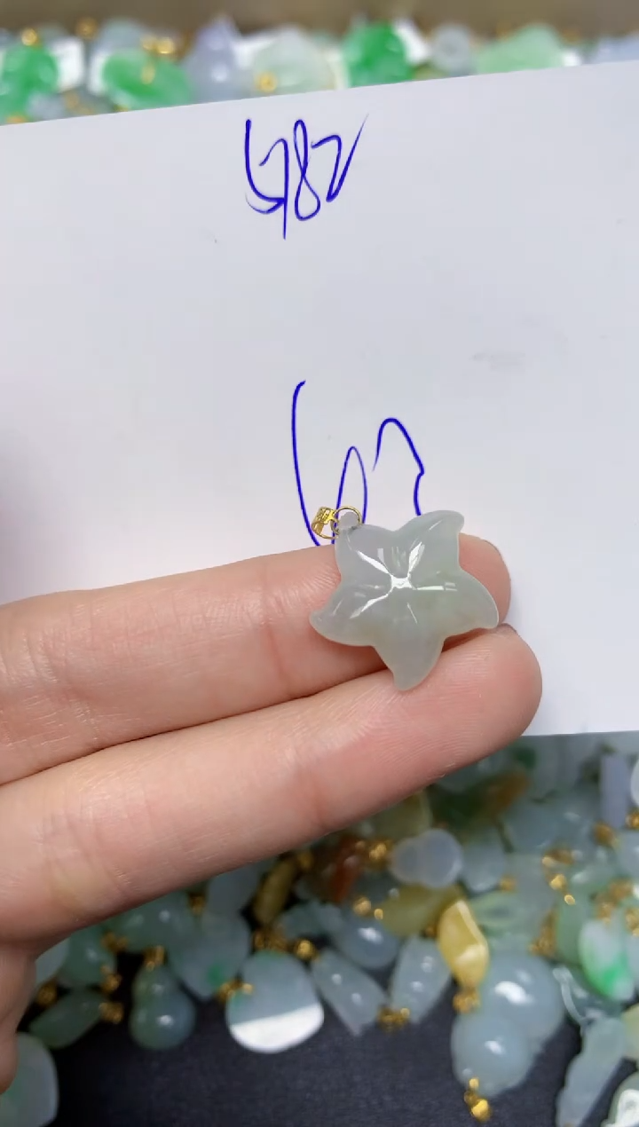 【闪购商品】翡翠颈饰18K金镶嵌 天然翡翠A货