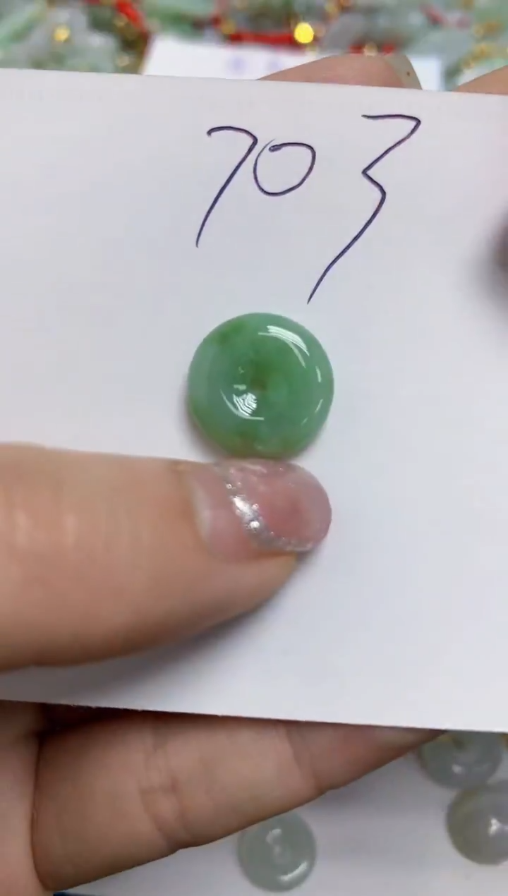 【闪购商品】翡翠颈饰未镶嵌天然翡翠A货