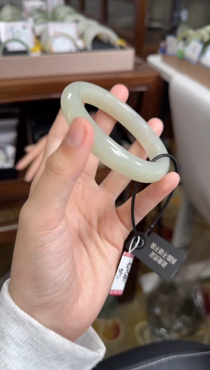 未镶嵌手镯和田玉58