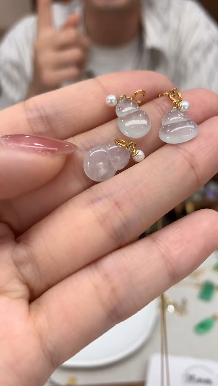 翡翠18K金镶嵌吊坠(不含链)提溜葫芦 多样性发货1件