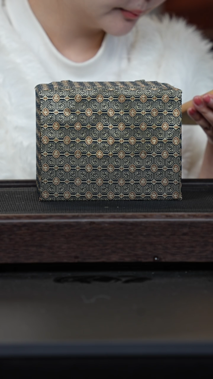 【闪购商品】紫砂茶壶至纯天青盒子