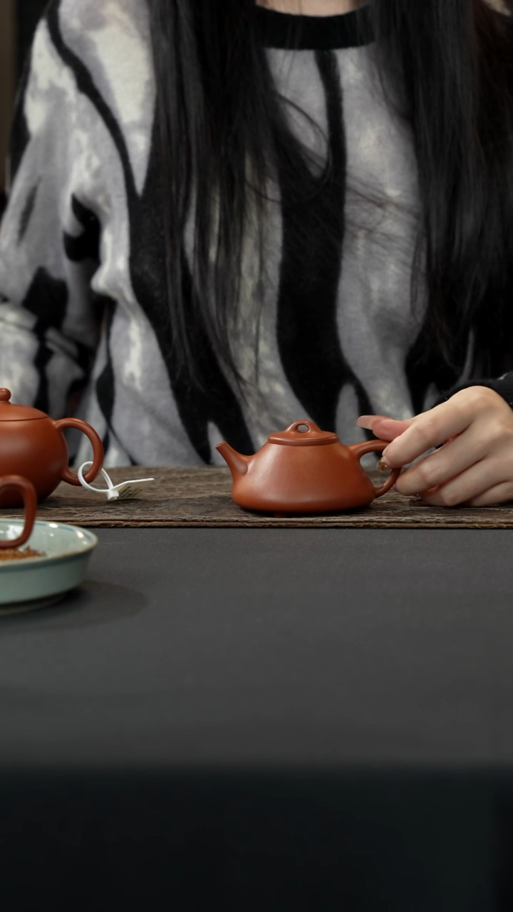 【闪购商品】紫砂茶壶120cc朱泥子冶